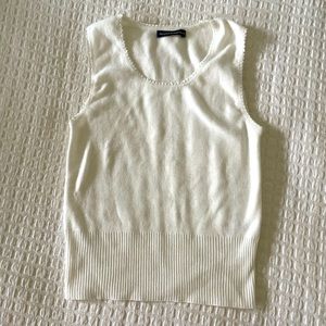 brandy melville tank with frilly lace trim ♡